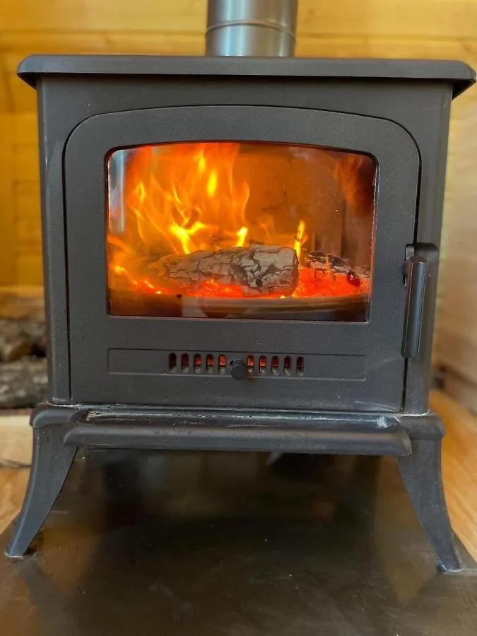 בית נופש הוילה טביליסי Cozy Cabin