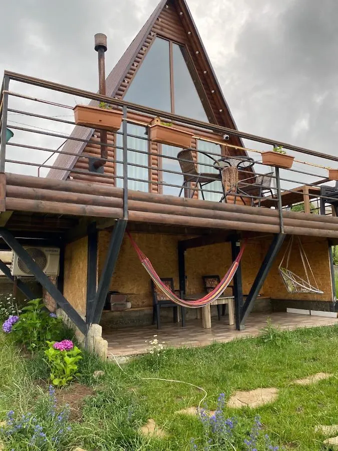 בית נופש הוילה טביליסי Cozy Cabin