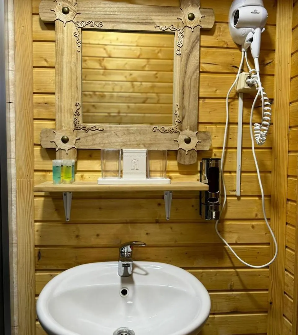 הוילה טביליסי Cozy Cabin 0*,